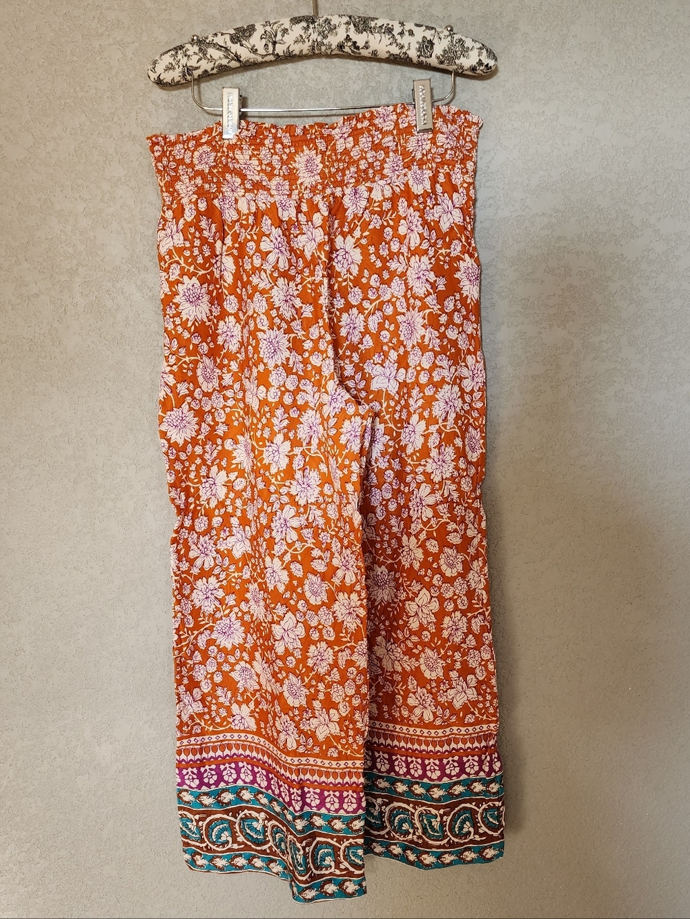 Anthropologie Orange Floral Cropped Pants with Border Print